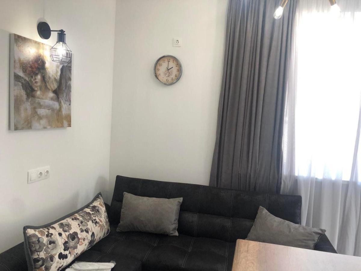 Verona Apartment Dushet'i Bagian luar foto