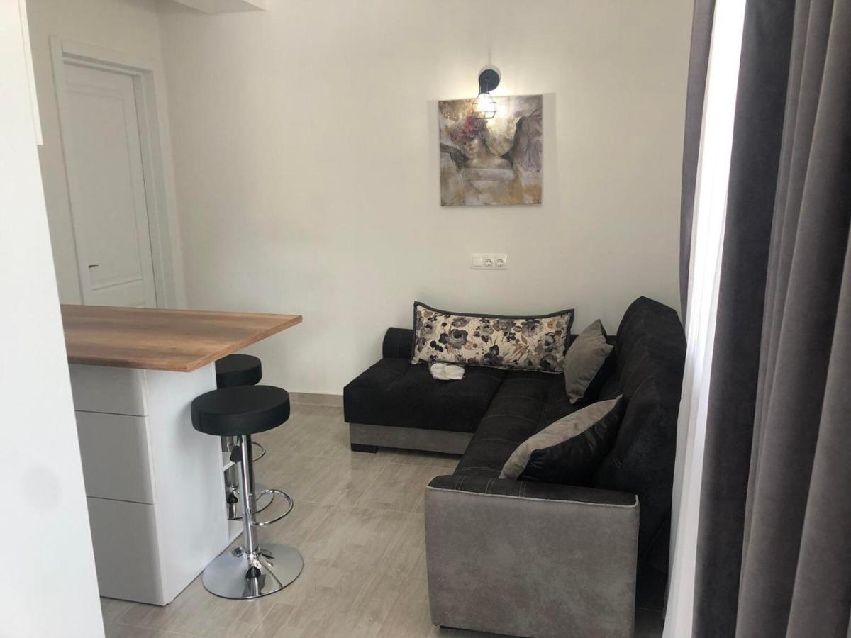 Verona Apartment Dushet'i Bagian luar foto