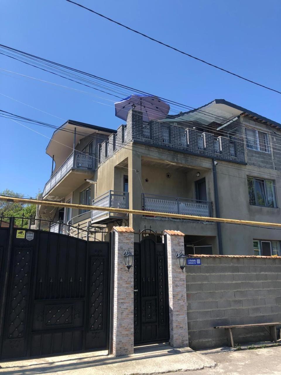 Verona Apartment Dushet'i Bagian luar foto