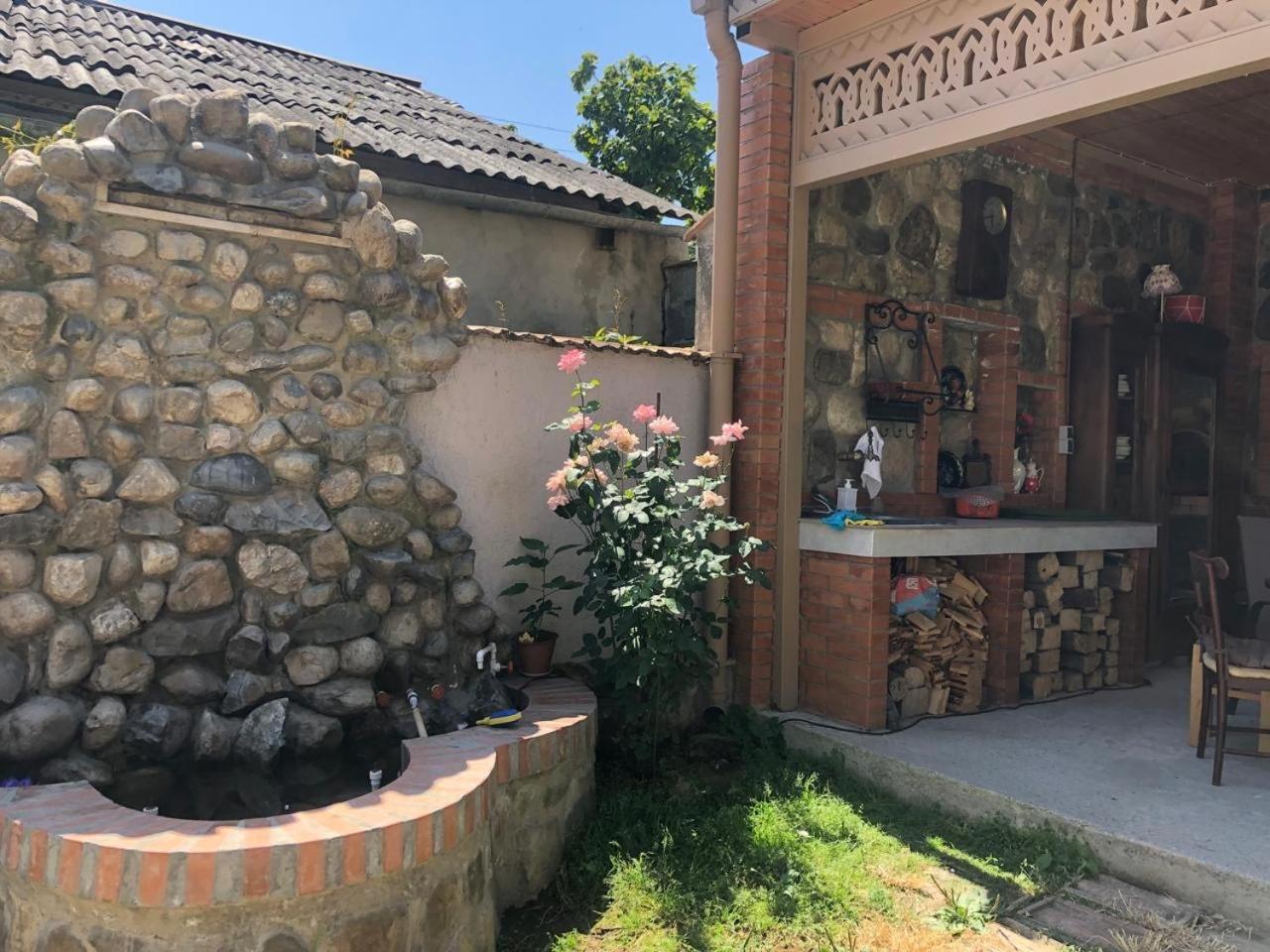 Verona Apartment Dushet'i Bagian luar foto