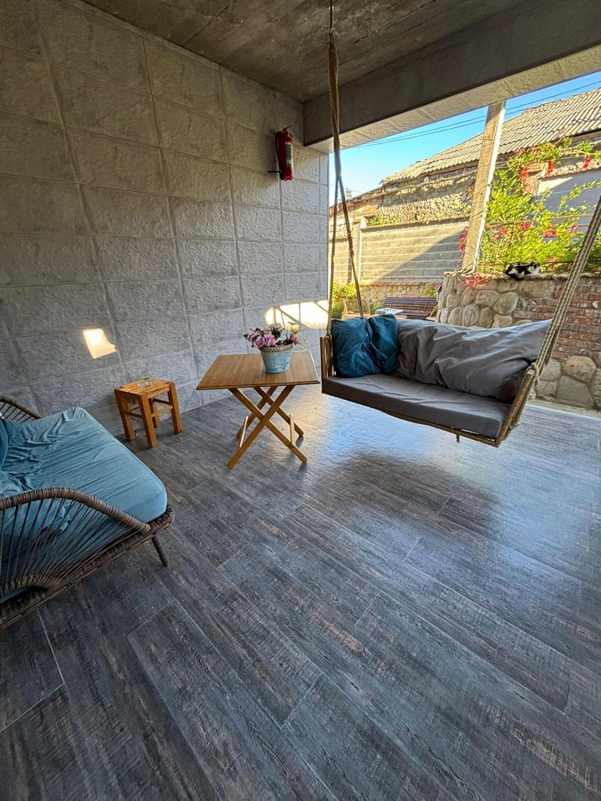Verona Apartment Dushet'i Bagian luar foto