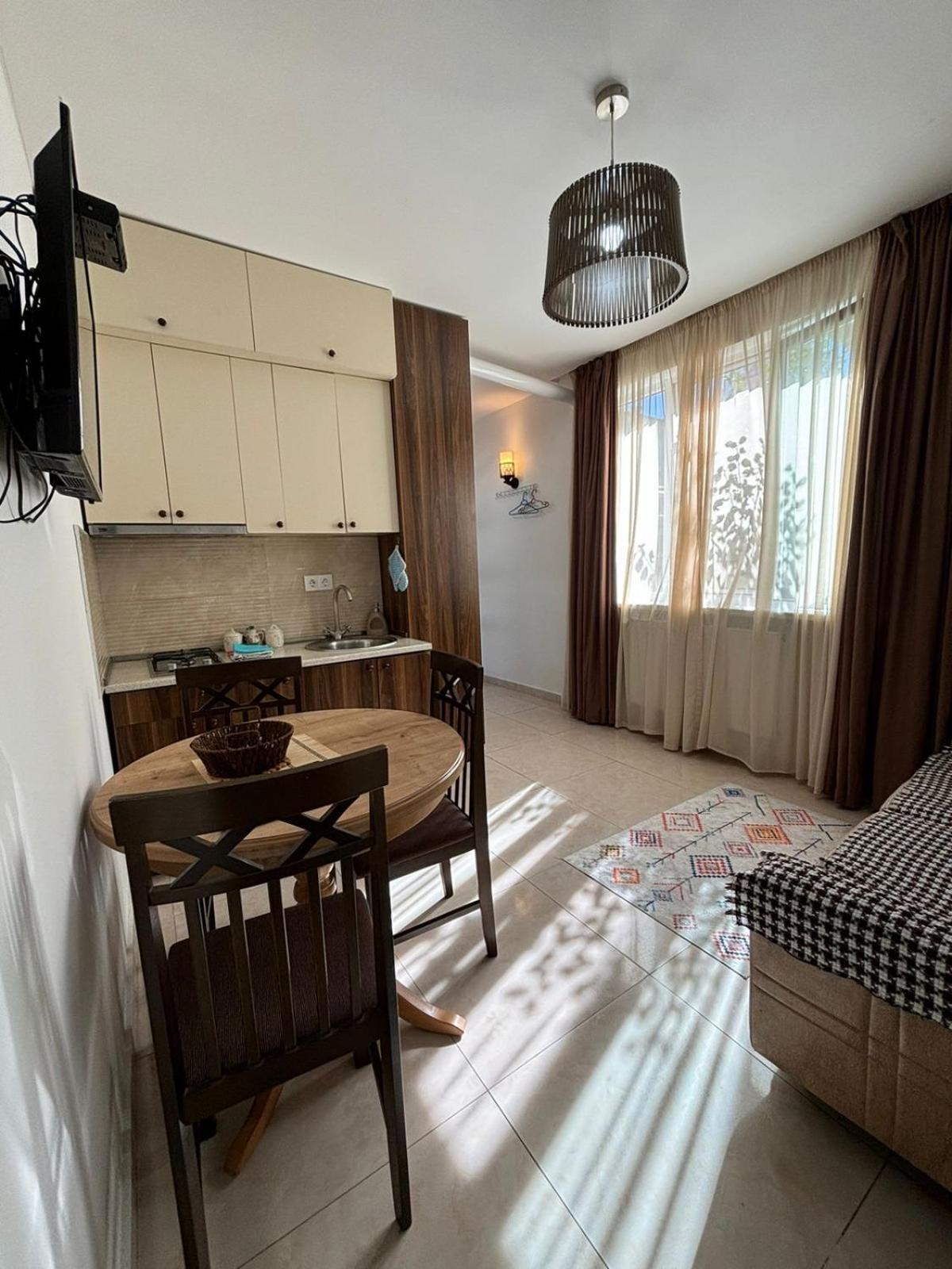 Verona Apartment Dushet'i Bagian luar foto