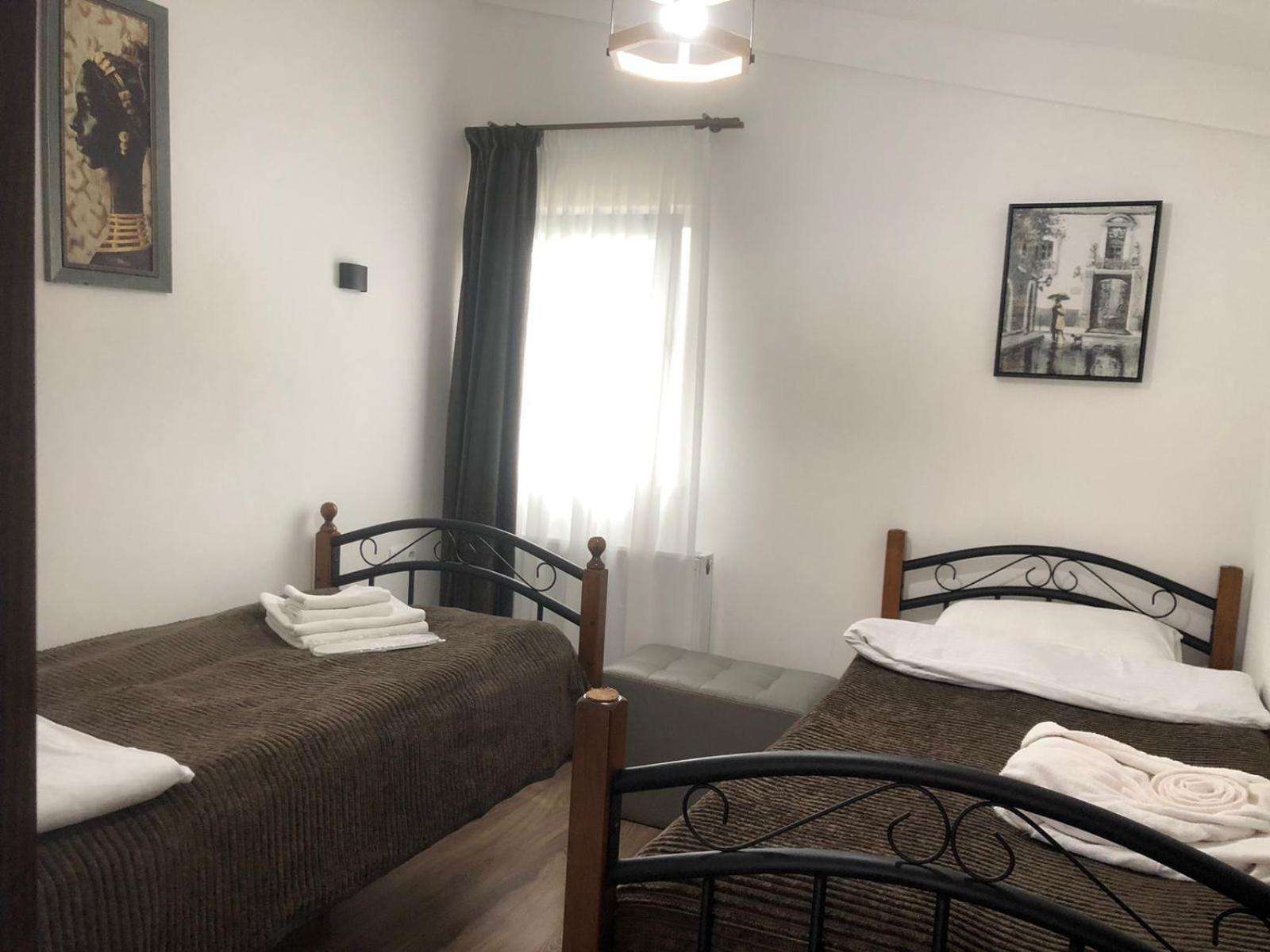 Verona Apartment Dushet'i Bagian luar foto