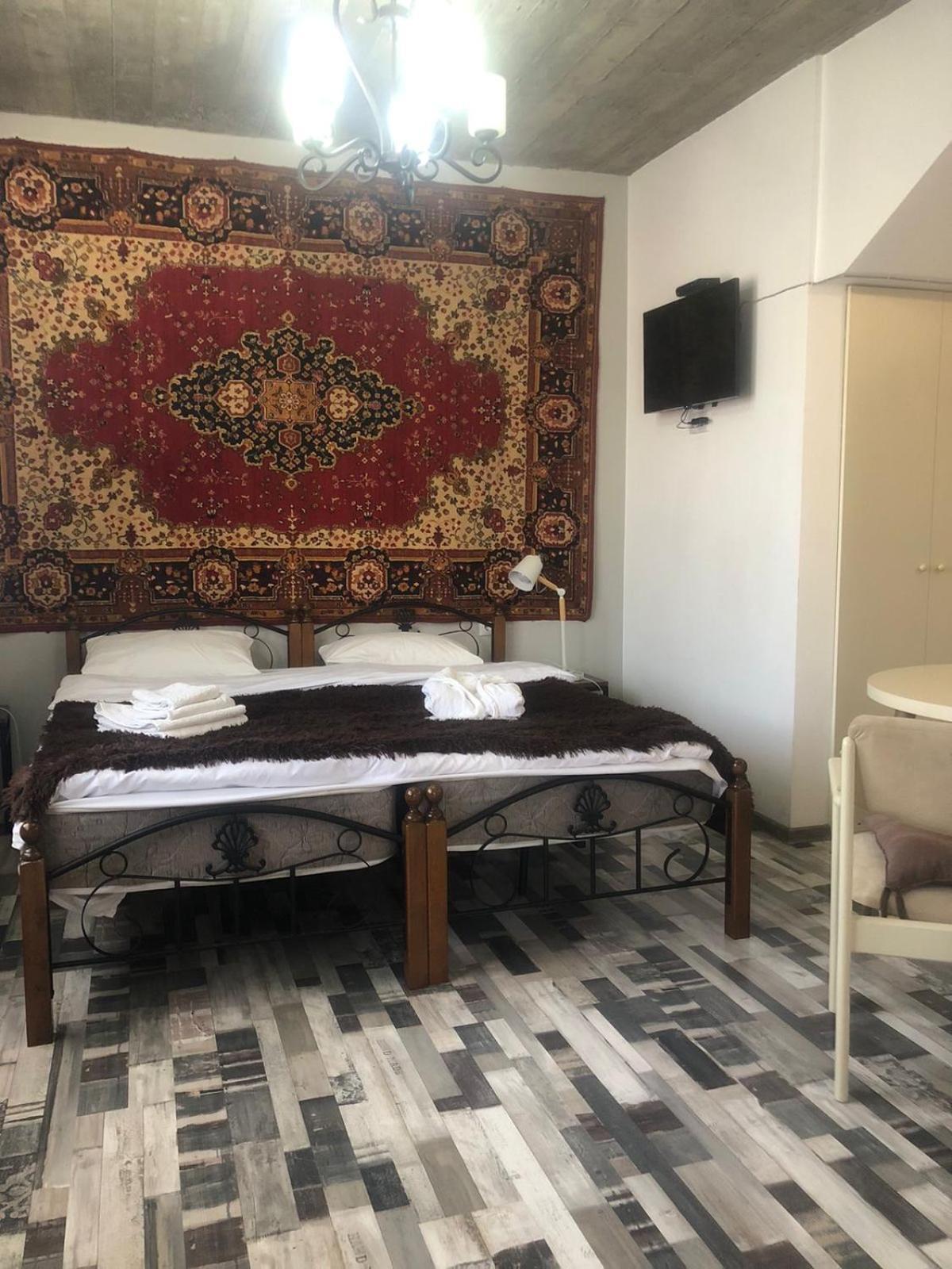 Verona Apartment Dushet'i Bagian luar foto